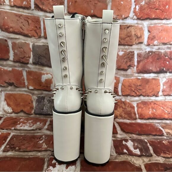 NIB Current Mood White radical riot spiked platform boots Sz 8 - Picture 5 of 9